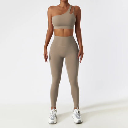 TWO PIECE SPORTWEAR GYM SET RUNNING