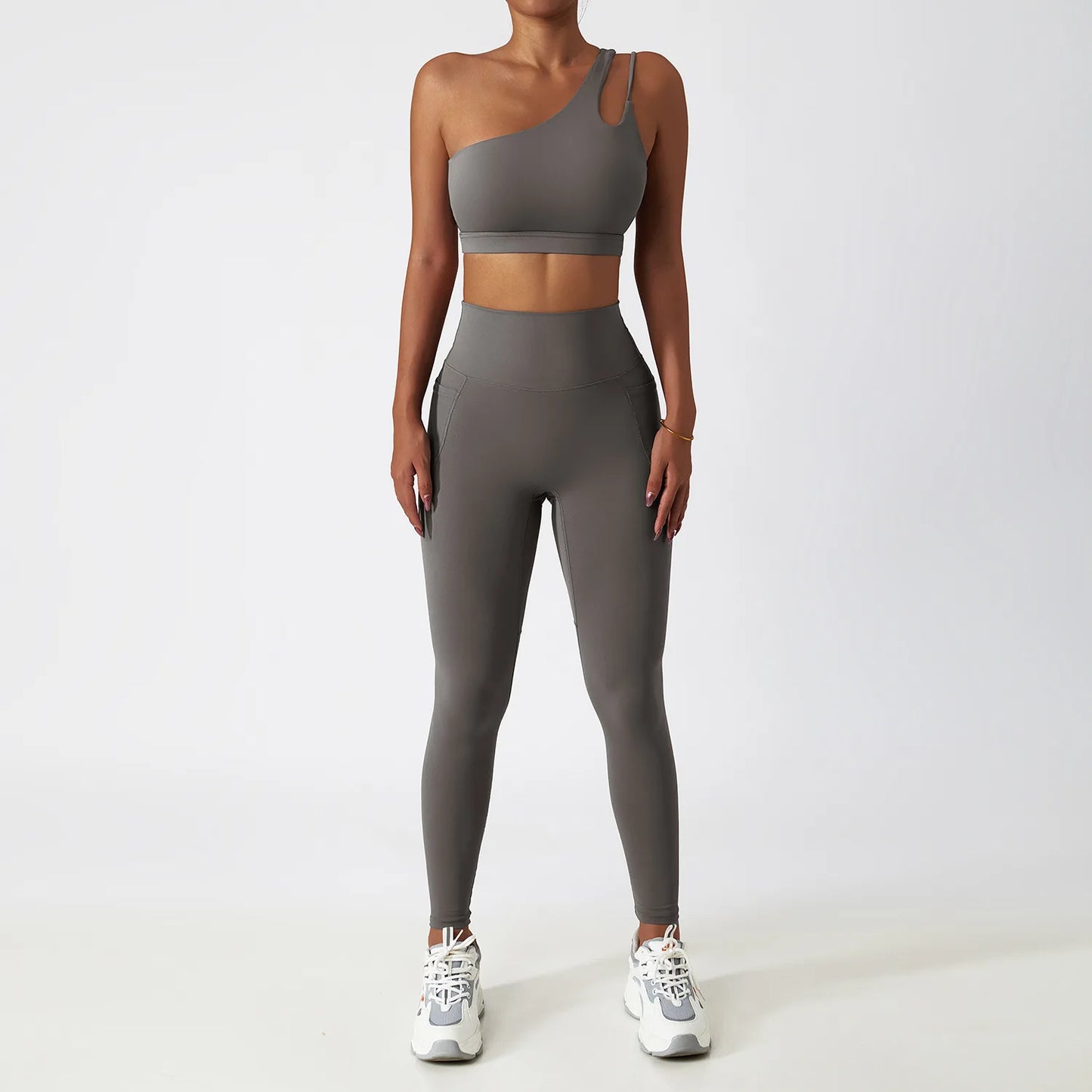 TWO PIECE SPORTWEAR GYM SET RUNNING